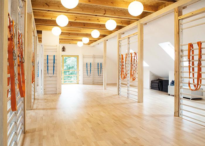 WYPOSAŻONA W POMOCE